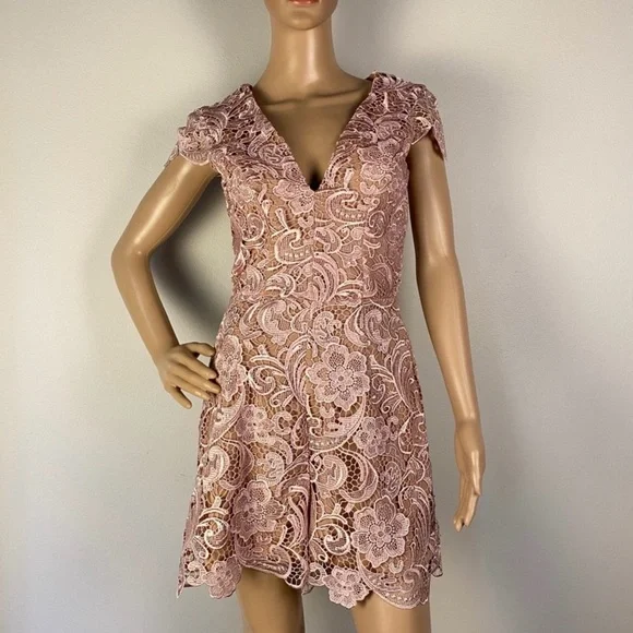 NEW DRESS THE POPULATION LACE PLUNGING V-NECK ROMPER - threedaughtersproperties.com NEW DRESS THE POPULATION LACE PLUNGING V-NECK ROMPER - threedaughtersproperties.com